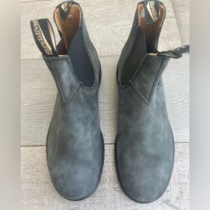 Blundstone Chelsea Boots size 10 US